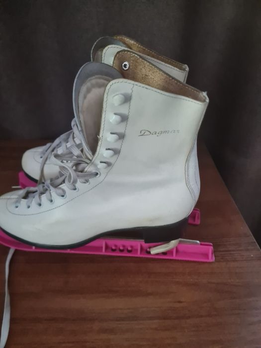 Фигурные  коньки  Botas Dagmar (Чехия).