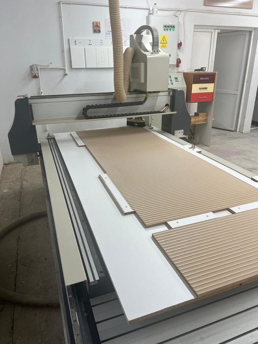 Vând CNC router stare foarte buna