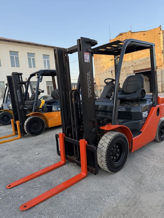 Вилочный погрузчик кара автокара