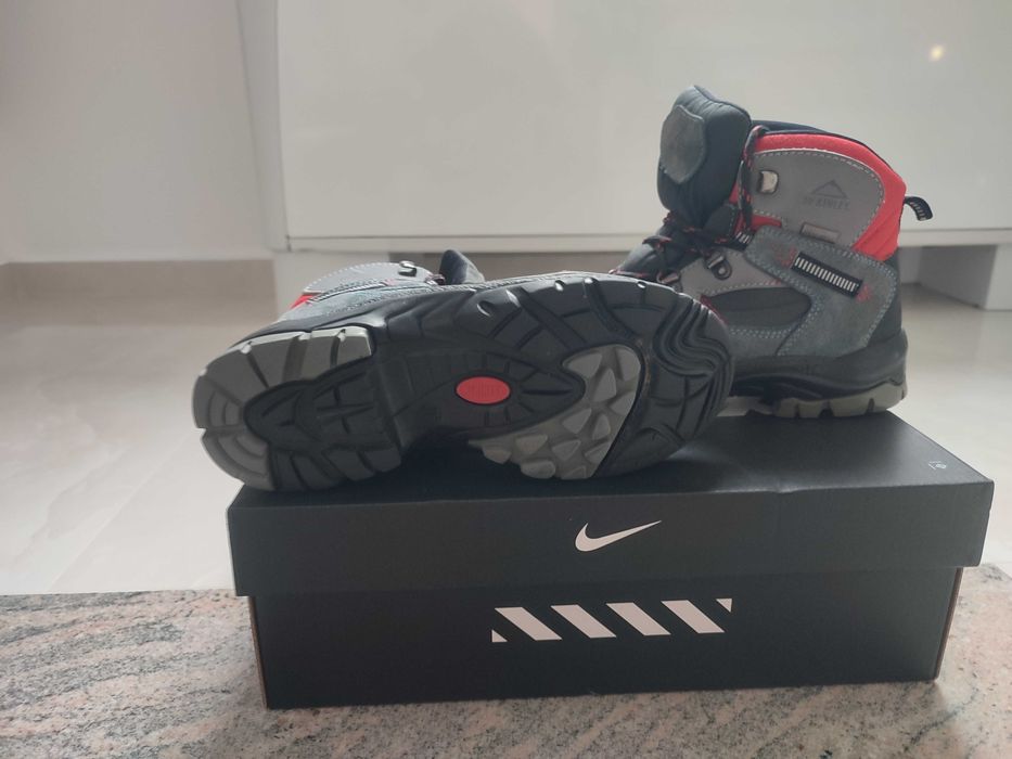 Детски боти Мак Кинли номер 35