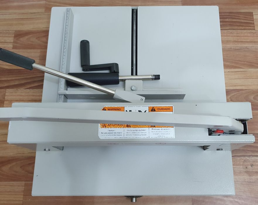 Гильотина ideal 3905.( Резак)