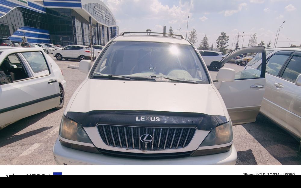 Передние фары на Lexus RX300
