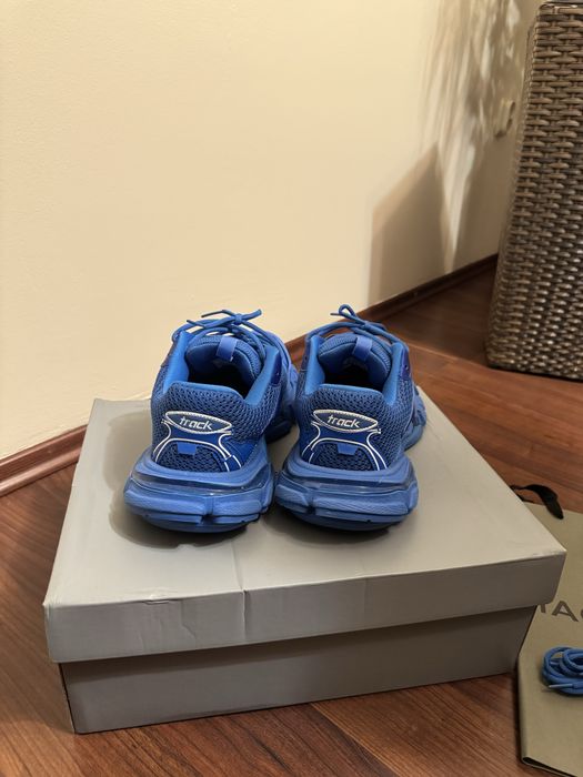 Balenciaga track 3