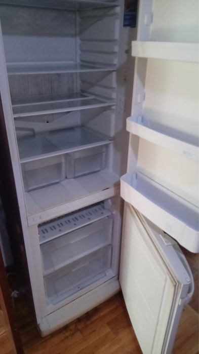 Холодильник Indesit