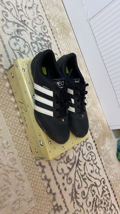 Кроссовки adidas