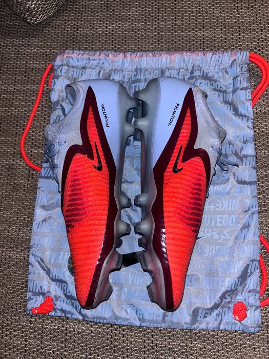 Футболни обувки: Nike Phantom