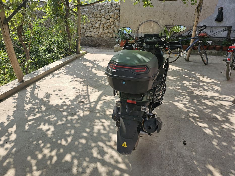 Skuter Tank sotiladi faqat naxtga