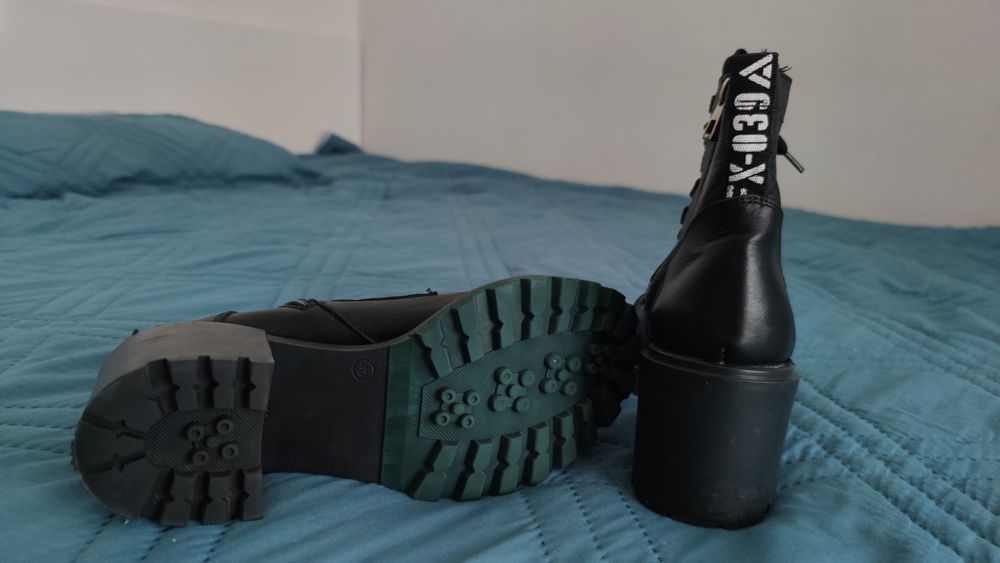 Дамски зимни боти