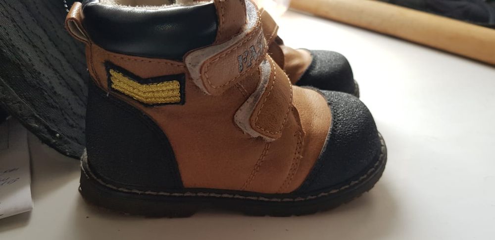 Продам осенние ботиночки