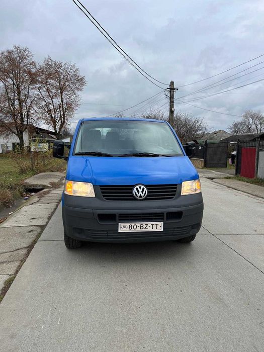 Vand Volkswagen Transporter T5  doka cu 6 locuri si ladă