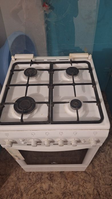 Продам газовую плиту
