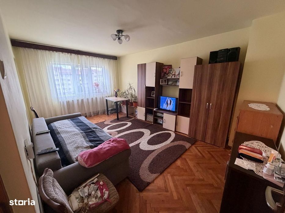 Apartament 3 camere decomandat 70 mp Crângului + Garaj