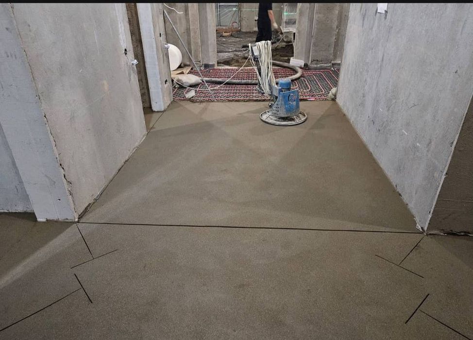 Стяжка полусухая