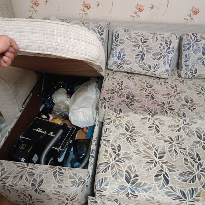 Продам диван раздвижной б/у