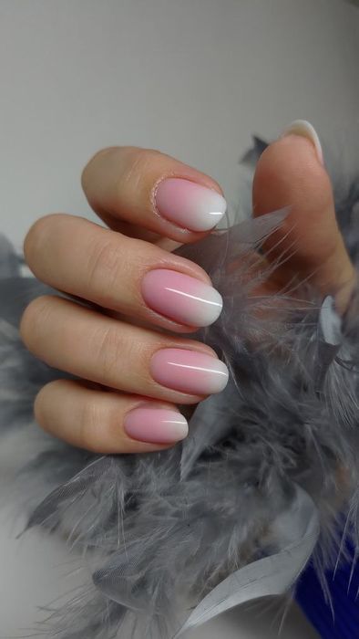 Обучение маникюр.педикюр. Наращивание.