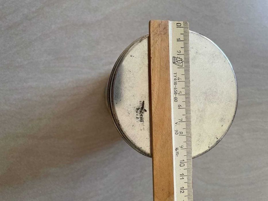 Набор банок жестяных