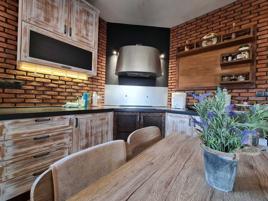 ПРОДАВА се самостоятелна къща 360 кв.м в Nea Peramos, Кавала код 4103