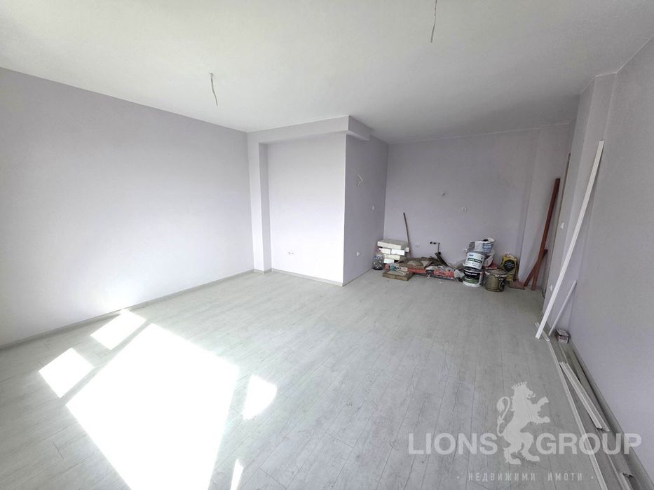 Продава се Двустаен апартамент в Варна, Изгрев - 67 кв.м за 1183 €/кв.м - Снимка #2