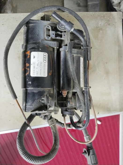 Компрессор пневмы Ауди А8 D3