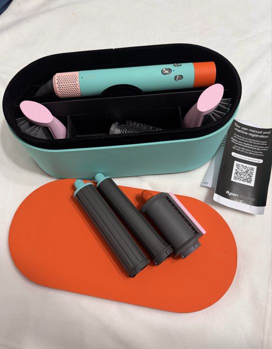 Продаю Dyson стайлер