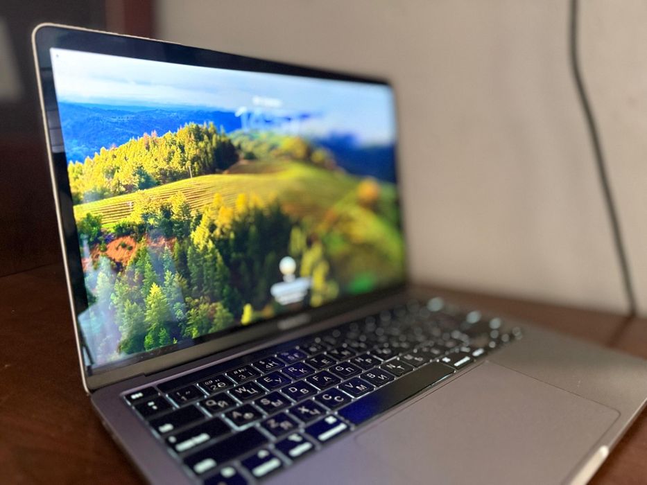 MacBook Pro 13” (M1, 2020) ноутбук