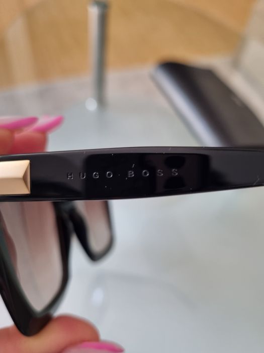 Ochelari de soare Hugo Boss (54/145)