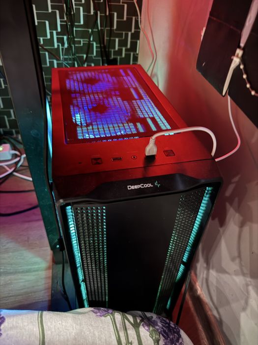 Геймърски компютър / Ryzen 5600 / RX7600 8GB / 16GB 3200mhz