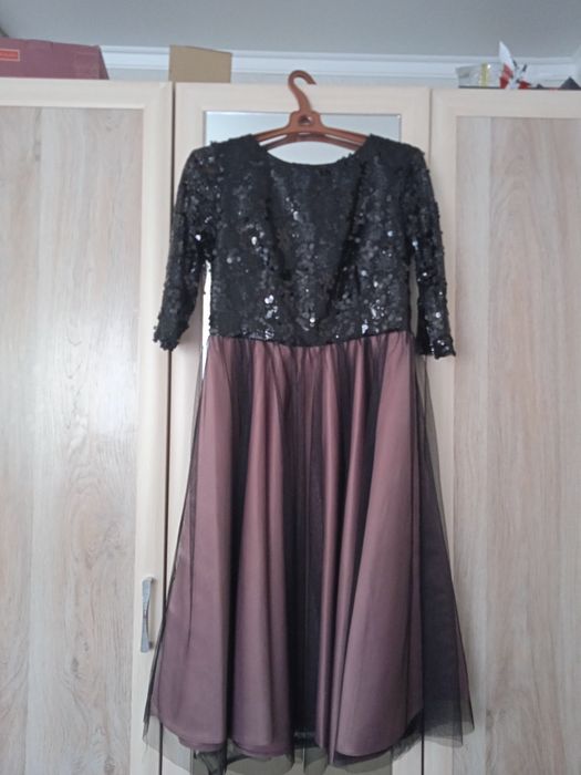 Продам платье новое