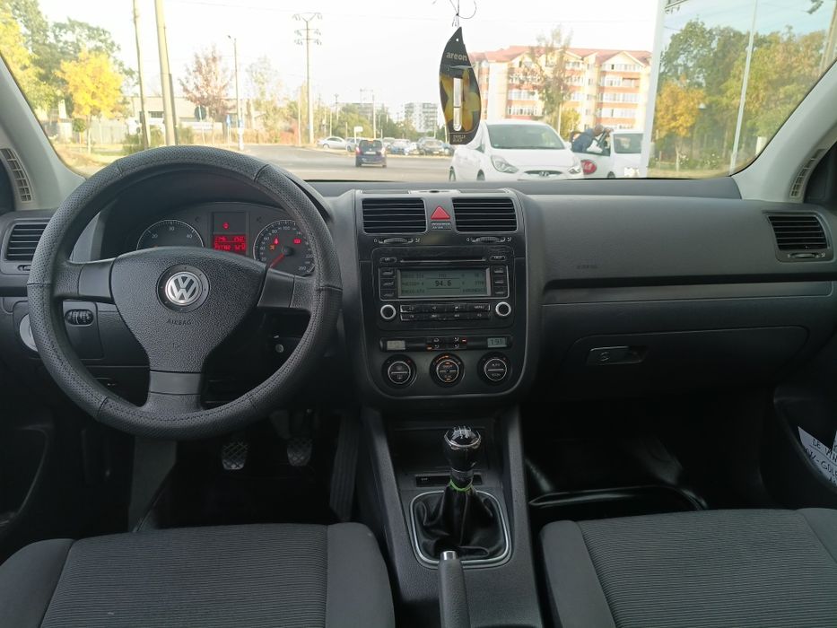 Volkswagen Golf 2007 diesel, 2.426 € — imagine 4