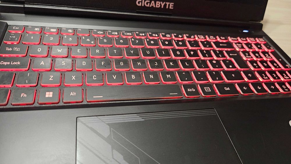 Gigabyte G5 KF RTX 4060/i5