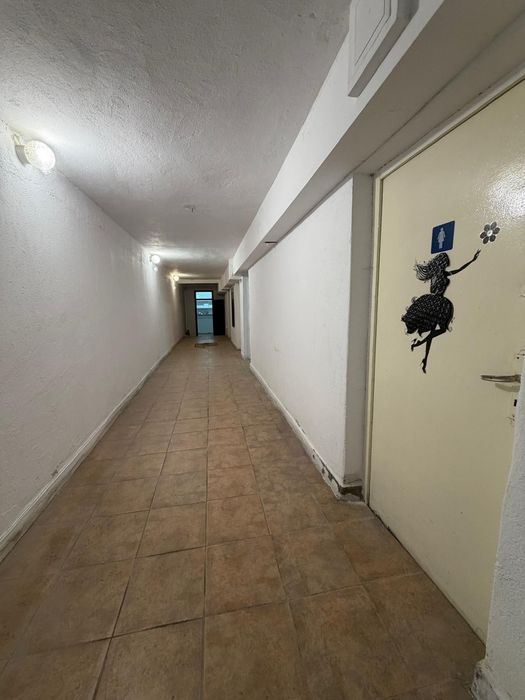 300 кв Магазин / Търговски Обект / Зала на Топ Локация в Казанлък на Пазара
