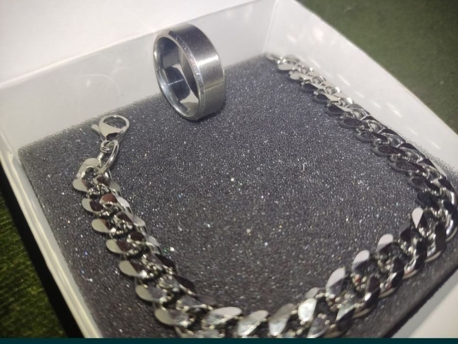 Шикарный мужской браслет и перстень из титановой стали!Качество супер!