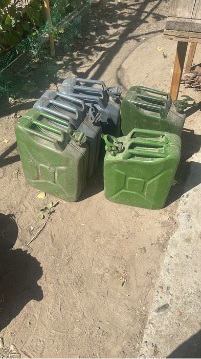 Канистры металлические 20 л