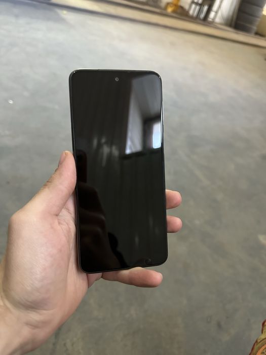 Iphone 11 64gb и redmi not 9 pro 128gb