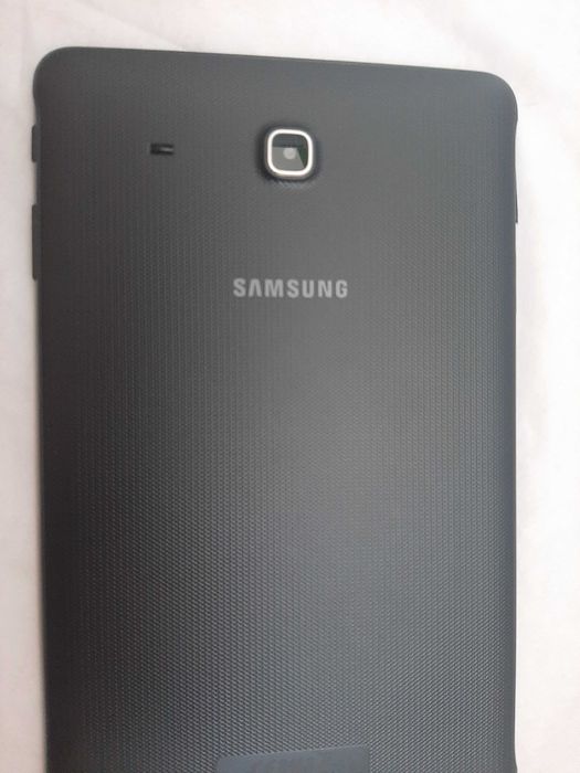 Продам Samsung tab E