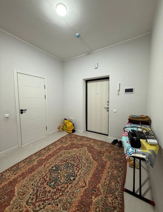 Сергили таврап 16этажка 3этажи 56квадрат 52минг