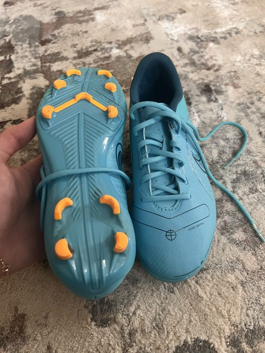 adidasi fotbal nike mercurial