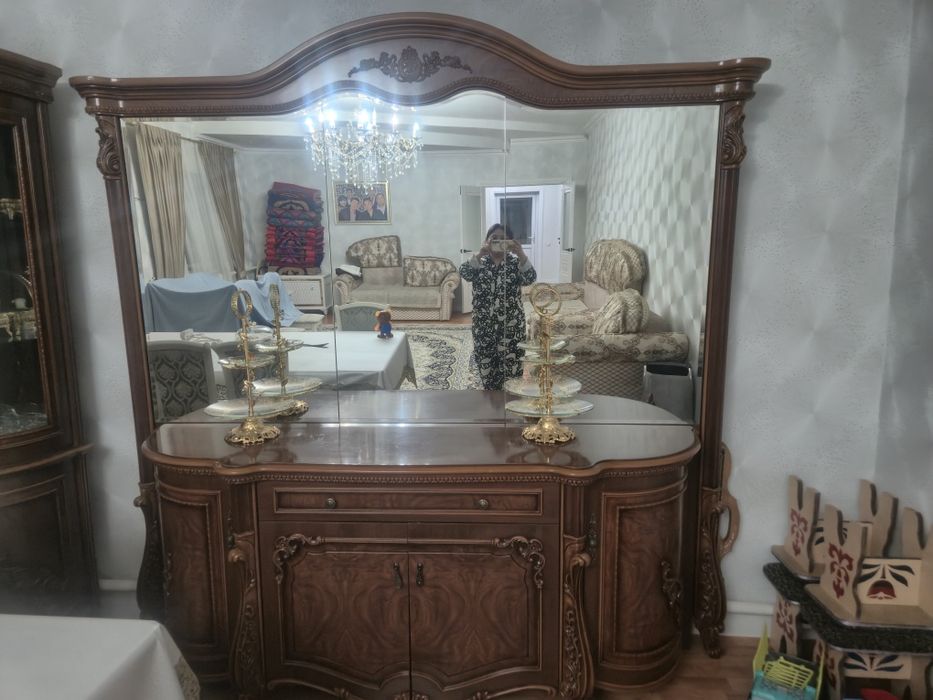 Стенка в отличном состоянии