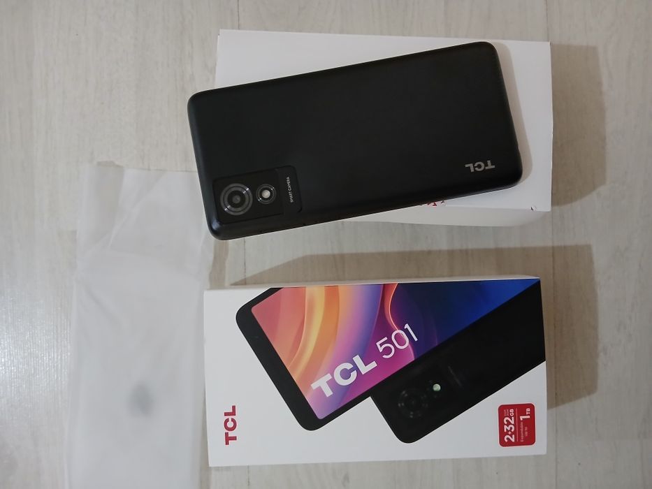 Telefon mobil TCL 501