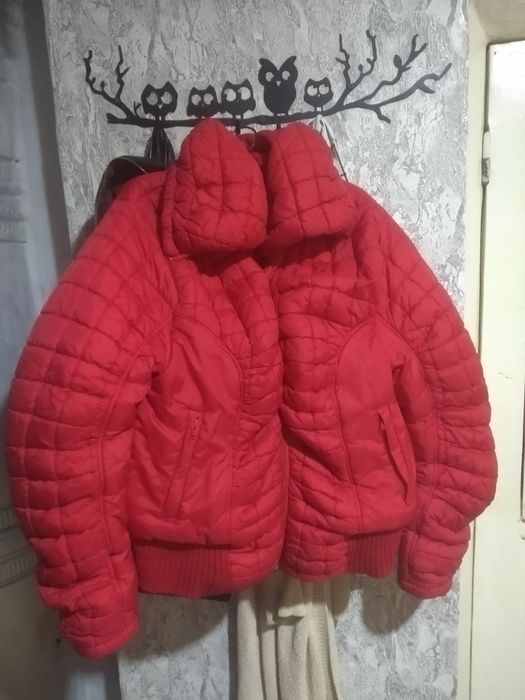 Куртка женская красная
