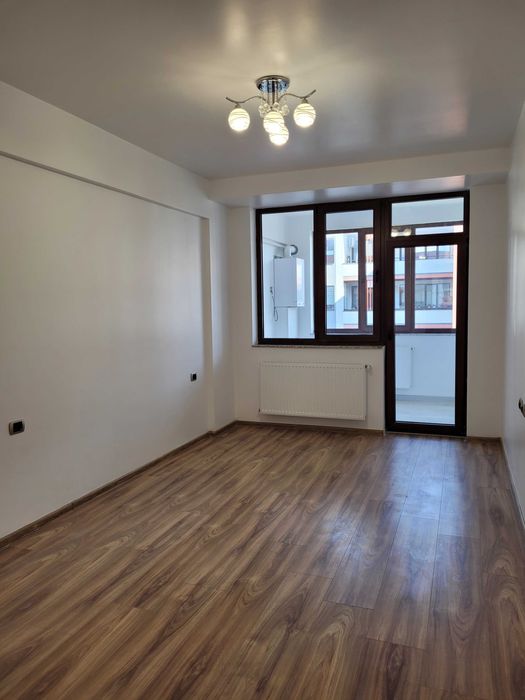 Apartamen 3 camere de inchiriat Isaran, Tractorul