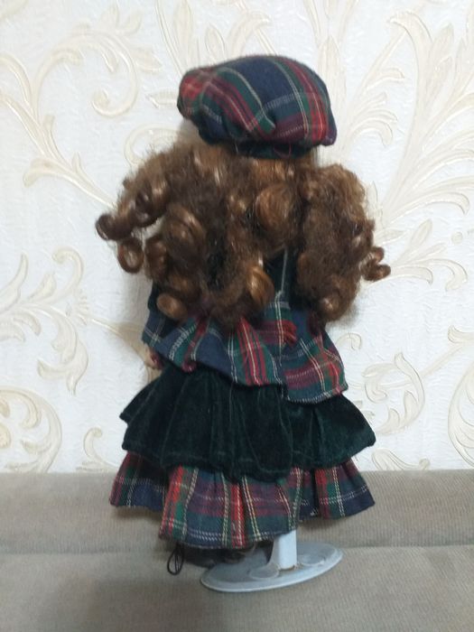 Куклы фарфоровые сувенирные