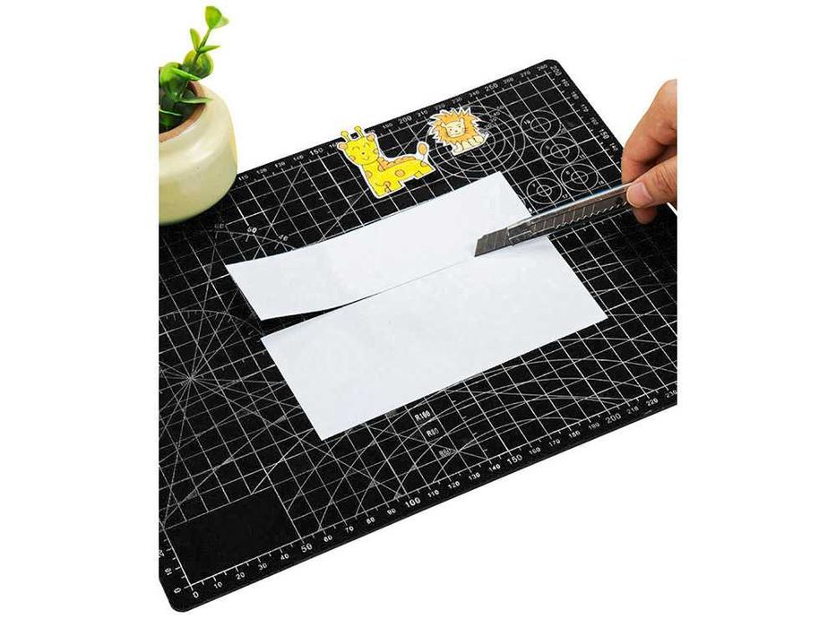 Planseta de croitorie auto-regenerabila A3 cu dubla fata negru 30x45cm