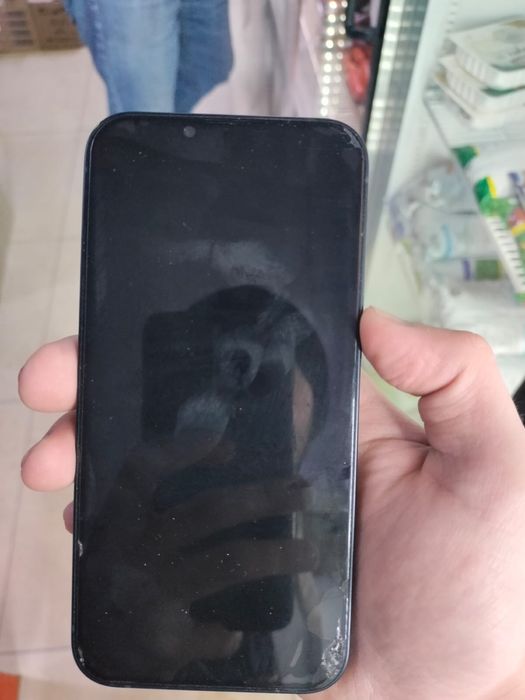 Продам айфон 13 новый срочно