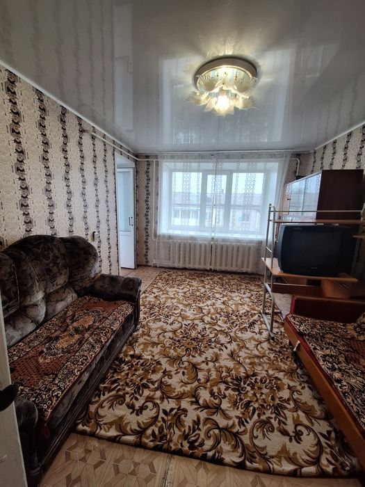 Сдам 2 ком квартиру район ВВИ строителям.