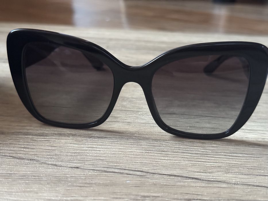Солнцезащитные очки Dolce & Gabbana Cat Eye