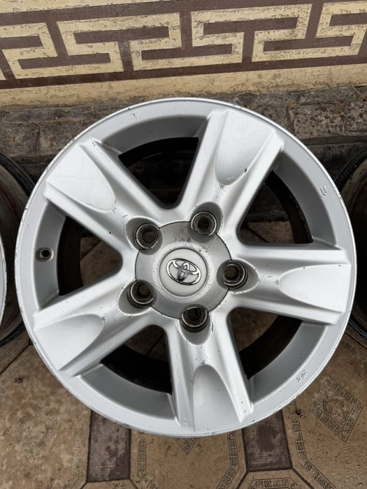 Ланд крузер 200.