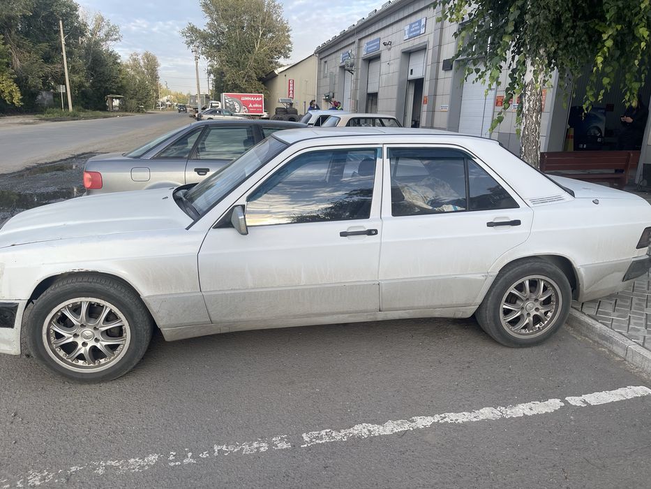 Продам Мерседес 190