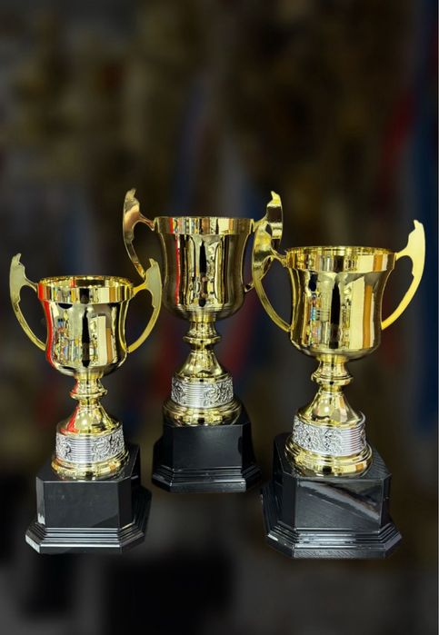 Кубки для спорта, праздников и награждений