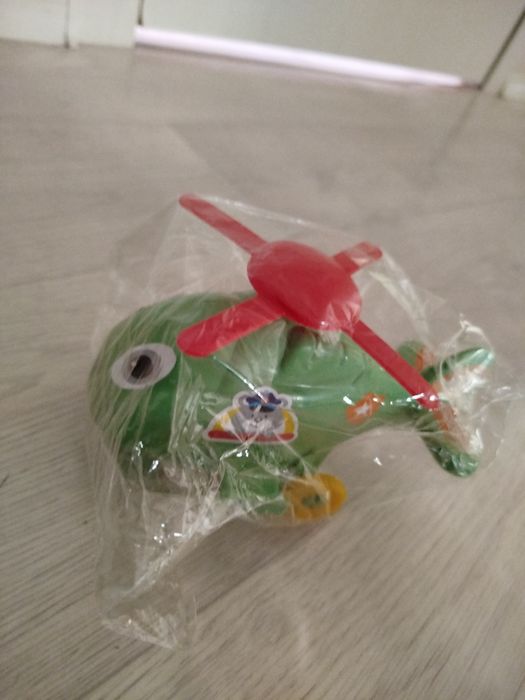 Самолётик запакованный новый